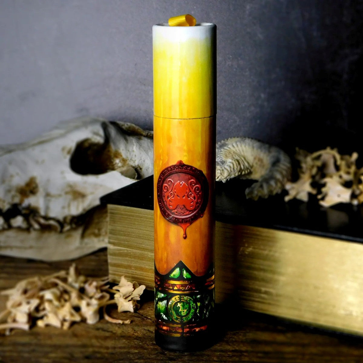 Étui-tube pour Dés, style Bougie "Marque de Cthulhu"