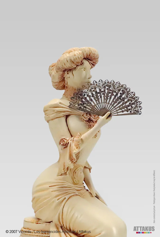 Figurine résine Sasmira version ivoire - collection Pin-Up