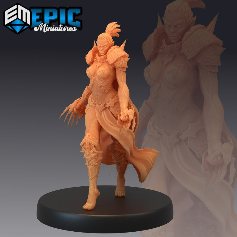 Figurines JdR à peindre - set de 3 demi orcs guerrieres