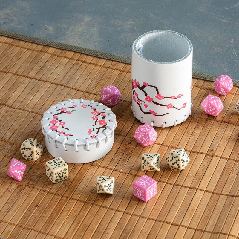 Gobelet à dés "Cerisier Japonais en fleur Sakura" en cuir véritable